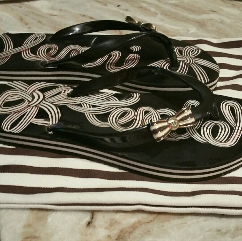 Henry bendel flip flops